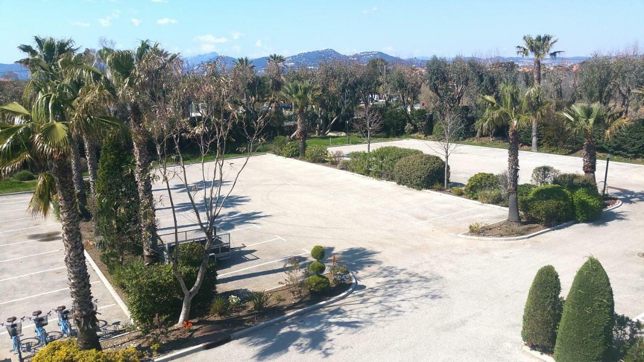 Ferienwohnung Les Ecrins De La Badine - Hameaux Hyères Exterior foto
